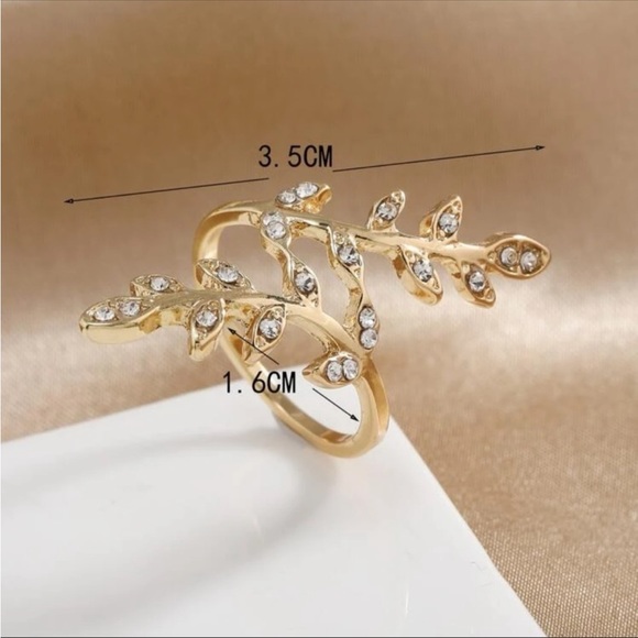 Gold and Rhinestone Leaf Ring, Size 8 - Picture 3 of 3